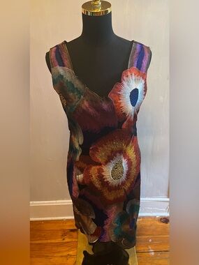 BCBCMaxAzria Vintage Y2K Embroidered Floral Shift Silk Dress  Size 6